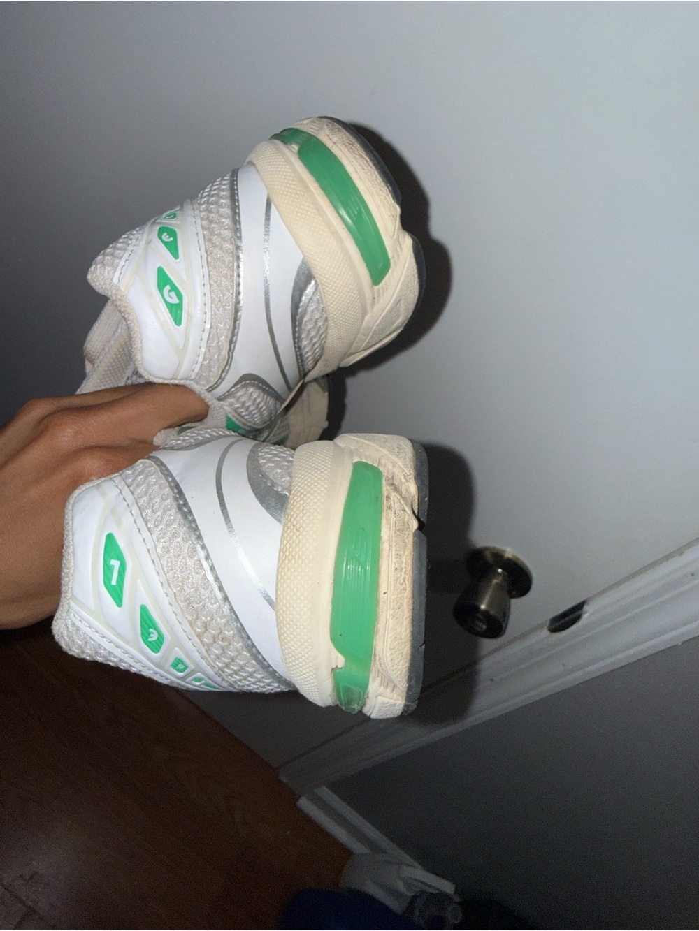 ASICS - Picture 4 of 8